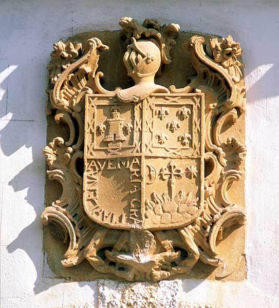 Escudo de la Casa de D. Carlos